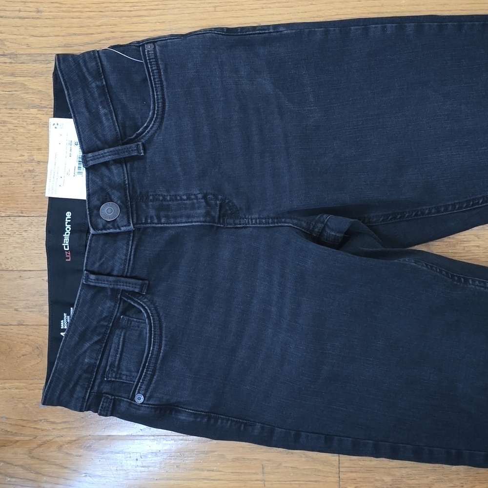 LIZ CLAIBORNE BRAND WOMEN'S BLACK "SARA" BOOTCUT MID-RISE JEANS SIZE 4